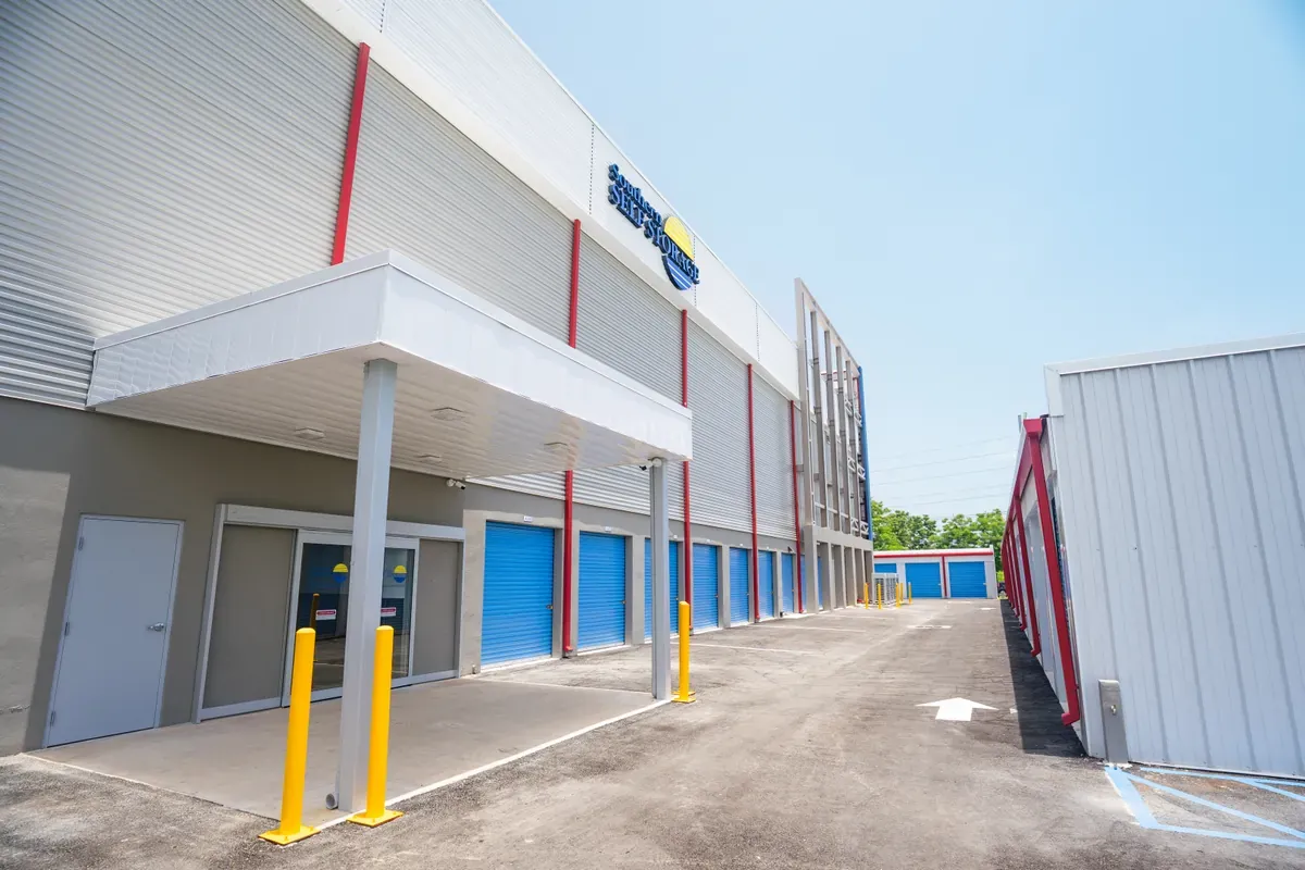 Southern Self Storage Mayaguez building
